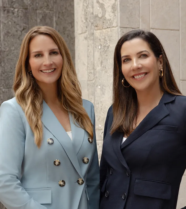 Chomat and Whitt image